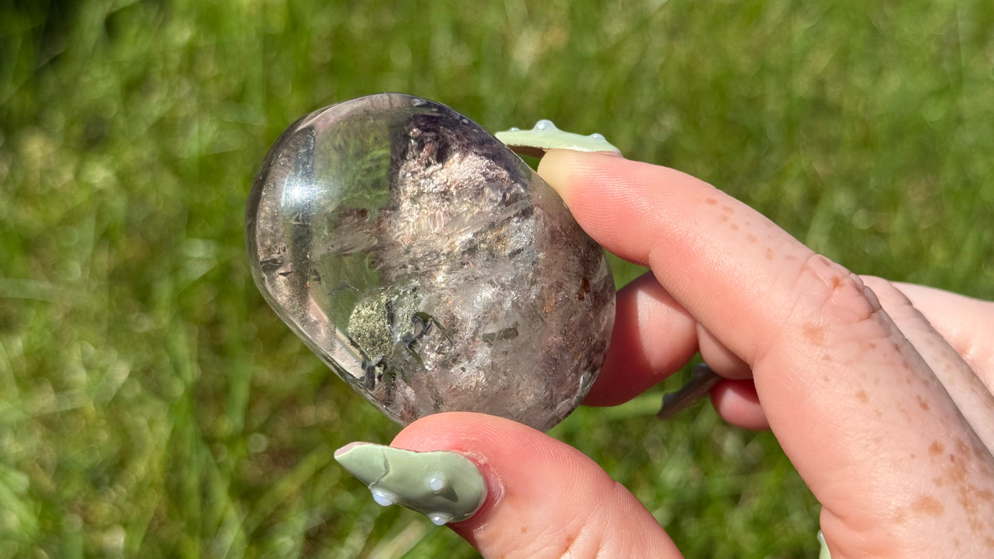 Garden Quartz Palm Stone - Personal Collection Destash