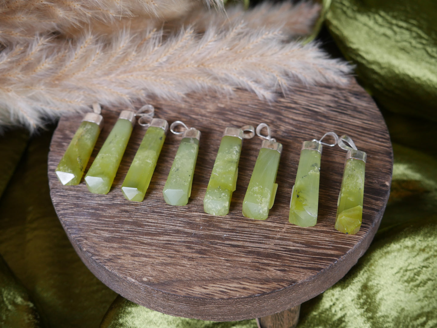 Glossy Serpentine Pendant