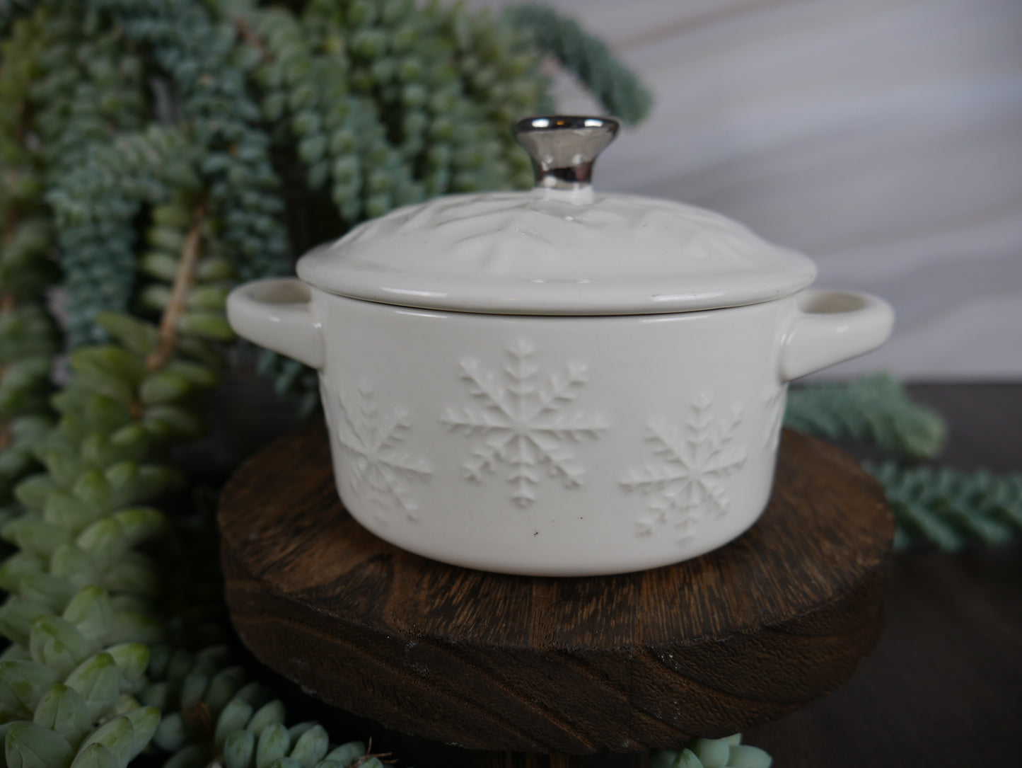 Choose Your Own Candle Scent - Snowflake Crock Pot