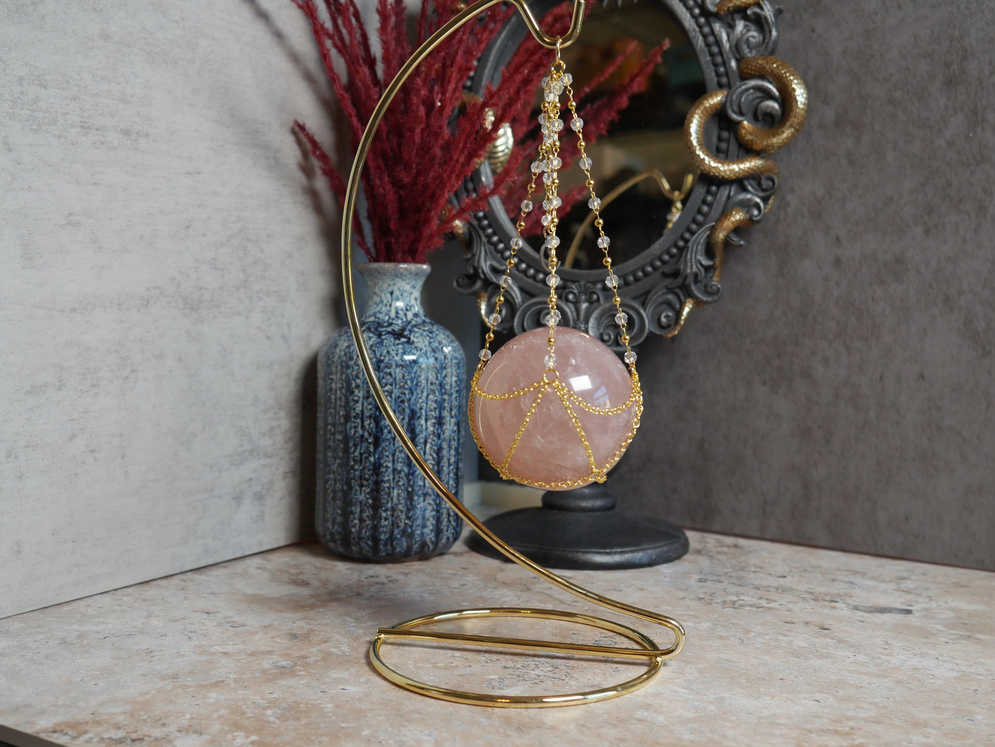 Curved Elegant Sphere Stand - Gold & Silver