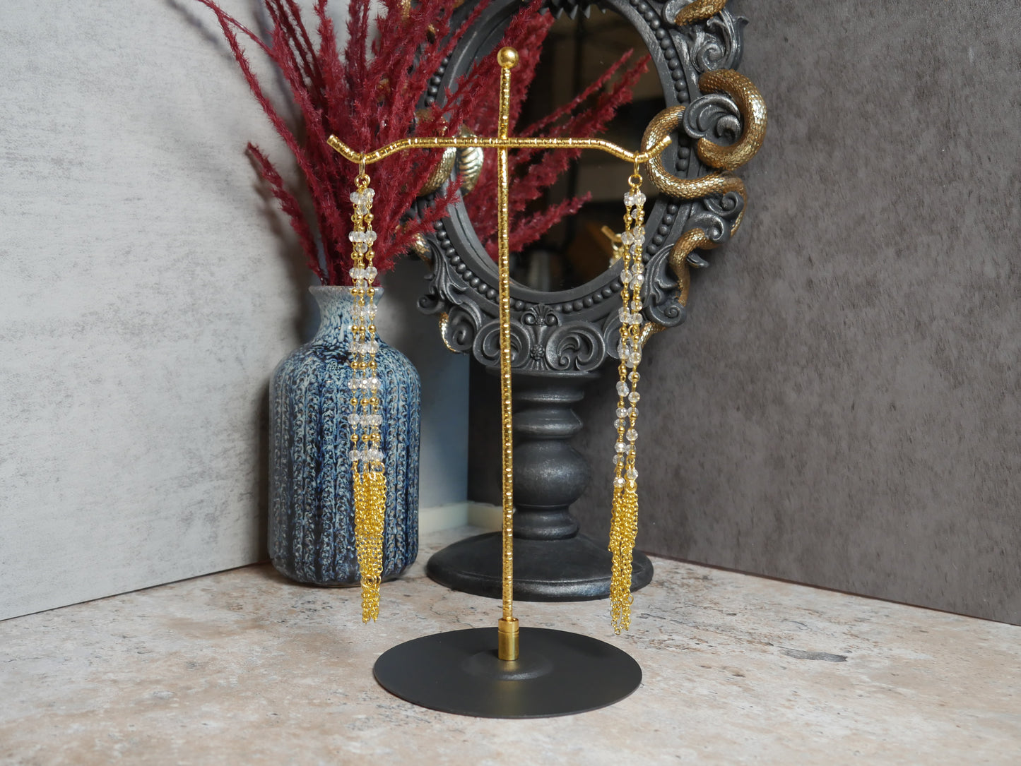 Scale Double Sphere Stand - Gold & Silver