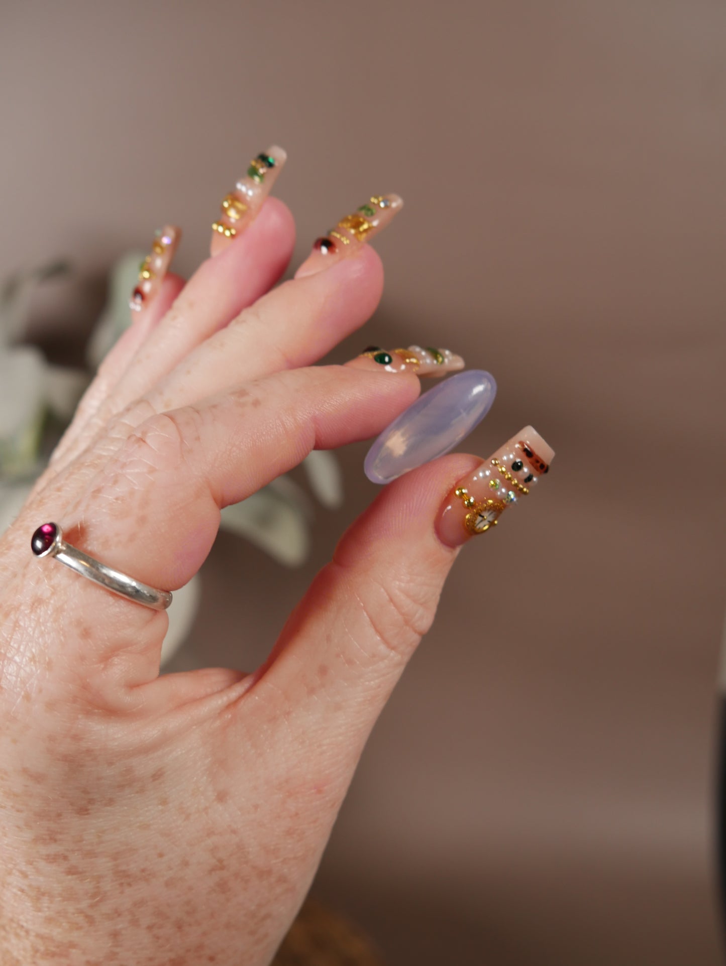 Lavender Moon Quartz Shiva [49q]