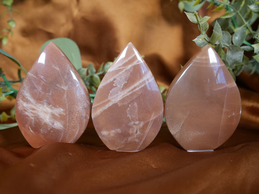 Peach Moonstone with Sunstone Flame [various]