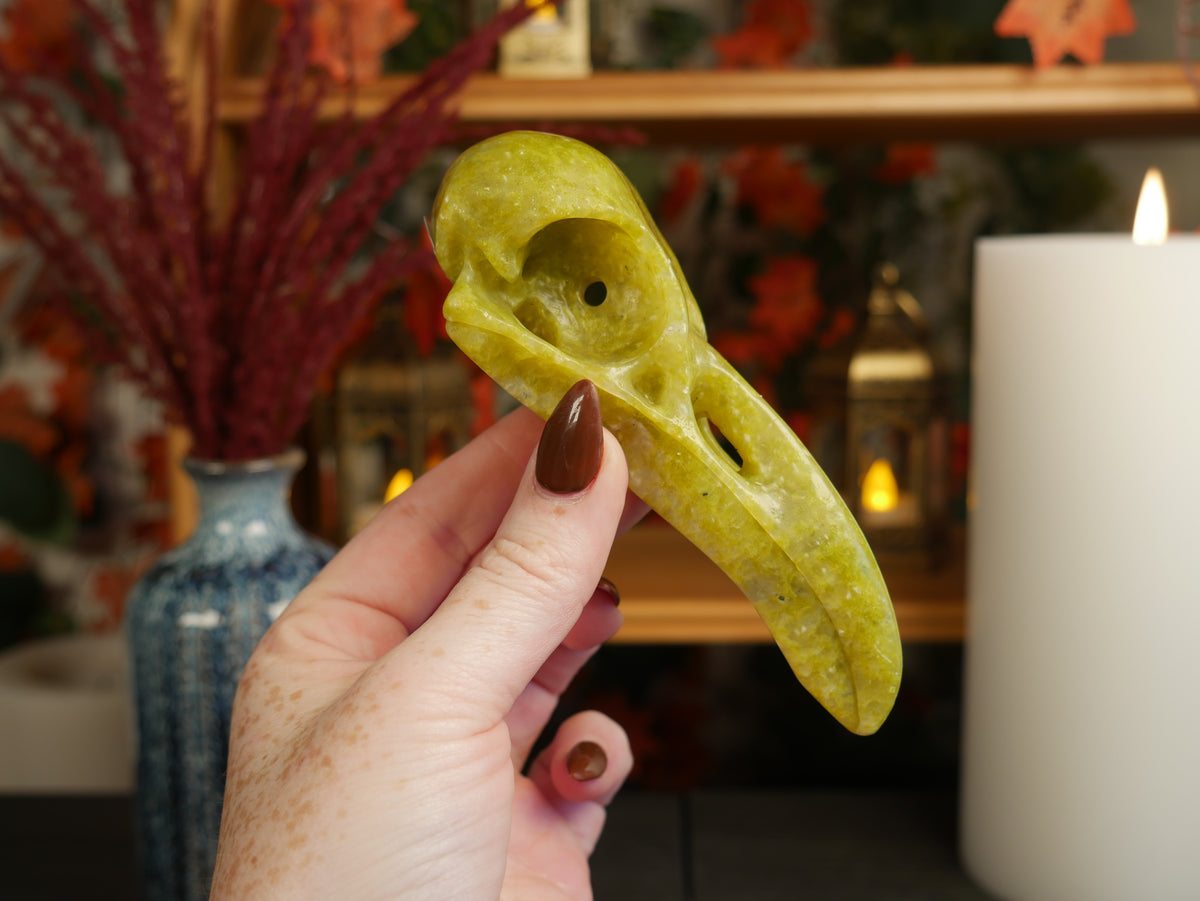 Lemon Stone Raven Skull