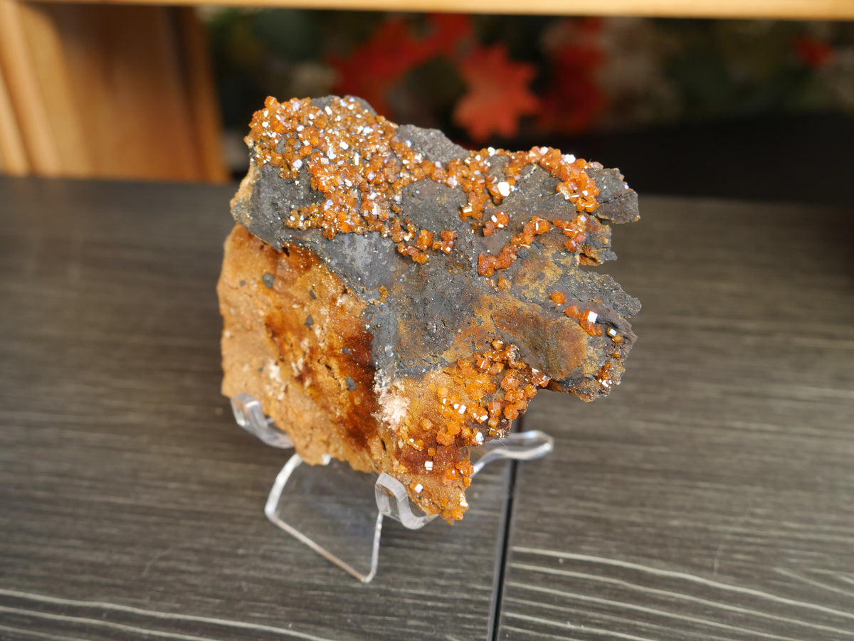 Vanadinite on Goethite